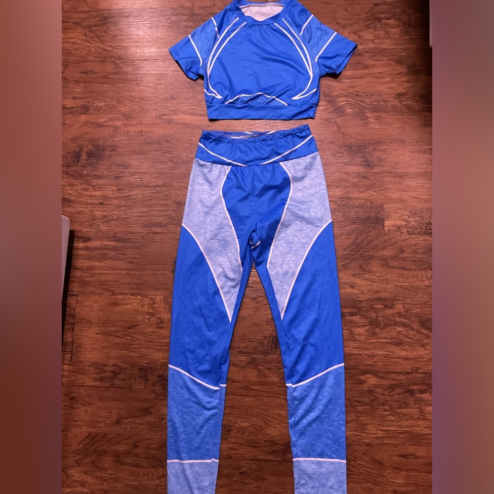 Blue and Gray Athletic Set